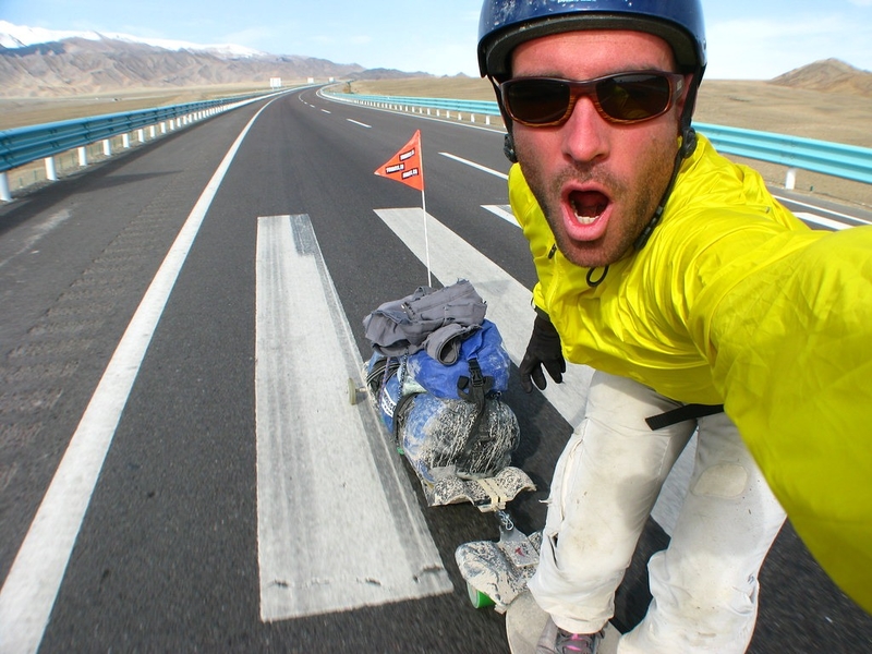 Ever wonder what you would do to join the ranks of legends? Well, Robert Thomson decided to take the long route by skateboarding 7, 555 miles from Switzerland to Shanghai! - lifestyle-a2z.com/like_137991/ #skating #worldrecord