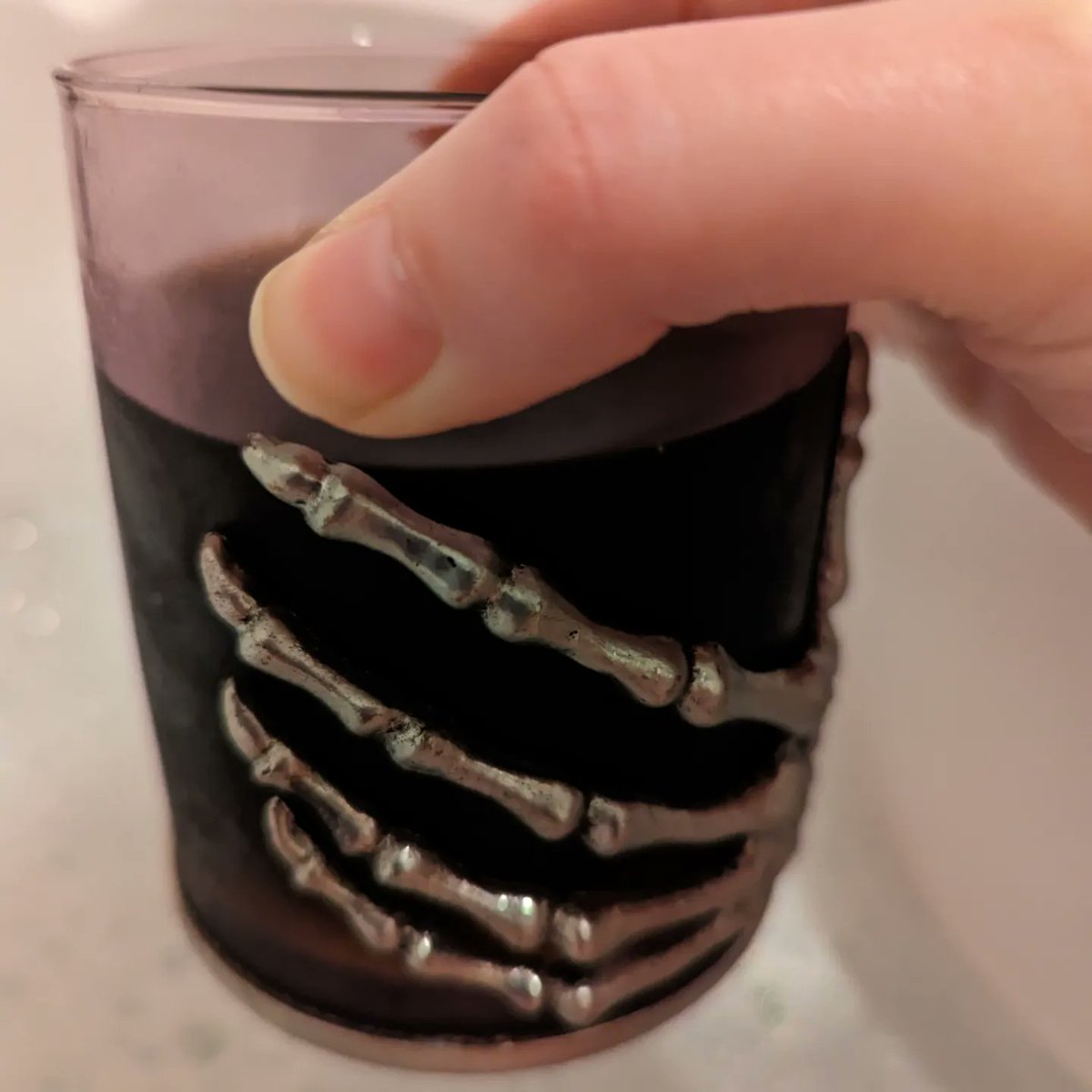 smbslt's tweet photo. Sometimes you just need your #skeleton #skeletonhand #glass #tumbler + #pepsimax #bubblebath and #relax xxx https://t.co/ELy2gI45C2