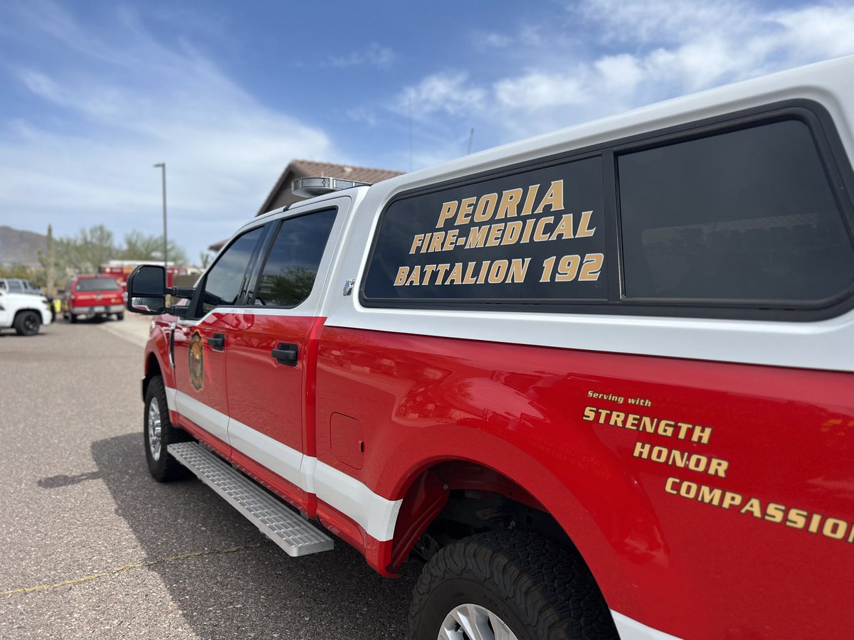 DaisyMtnFire's tweet image. BRUSH FIRE

Daisy Mountain firefighters along side our #AutomaticAid partners @PeoriaFire and @PHXFire are working a brush fire between Arroyo Norte and Anthem. Please avoid the area.