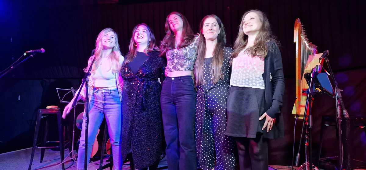 Gig of the year! A teuly breathtaking show by <a href="/HEARDcollective/">HEARD collective</a> with stunning sets by <a href="/CerianMusic/">Cerian</a> @livharrismusic <a href="/zoewrenmusic/">Zoë Wren</a> and guest appearances from <a href="/daisychute/">Daisy Chute</a> &amp; <a href="/Ccampbellmusic/">Charlotte Campbell 🌹</a> 👏👏👏👏👏👏👏