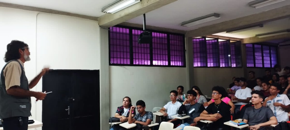 econintech's tweet photo. La importancia del emprendimiento tecnológico fue el tema que desarrolló el Prof. Joel Torrez en "Libre mercado y desarrollo tecnológico" en #UCLA #Econintech #Bqto #Vzla 
.
.
@AtlasNetwork @ElInformadorVE @laprensalara @notipromar @elimpulsocom @ElDiariodeLara https://t.co/u2CAYTTYlX