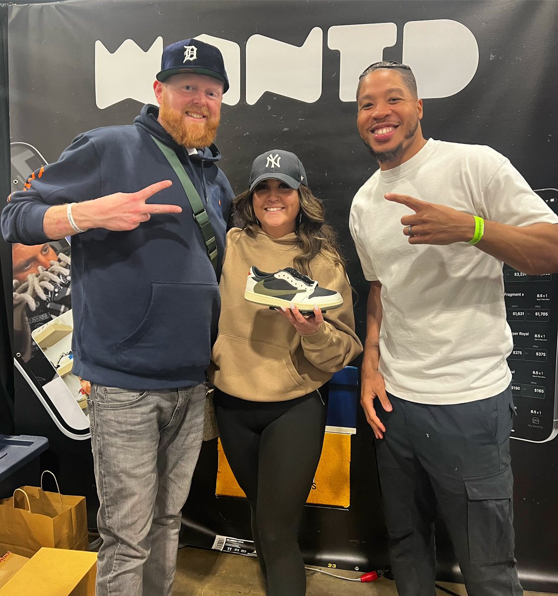 Winner of the Jordan 1 low Travis Scott “Olive” auctioned off during Sneaker Con Denver. This pair doesn’t even come out until 4/26 👀  #travisscottjordan1
<a href="/TheHHSBCrew/">The HHSB Crew</a> <a href="/mixmisha/">Mix Misha Kix</a>