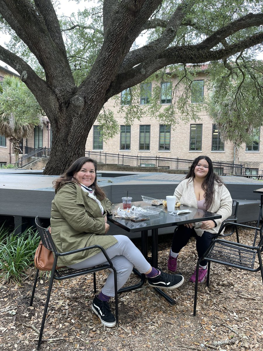 isabellalavila's tweet photo. Emmy odwyer chose to sit at this spot because she is visiting her daughter in college and wherever her daughter is is her favorite spot #manship2010 #scenicspot https://t.co/h9DOKS6dQD