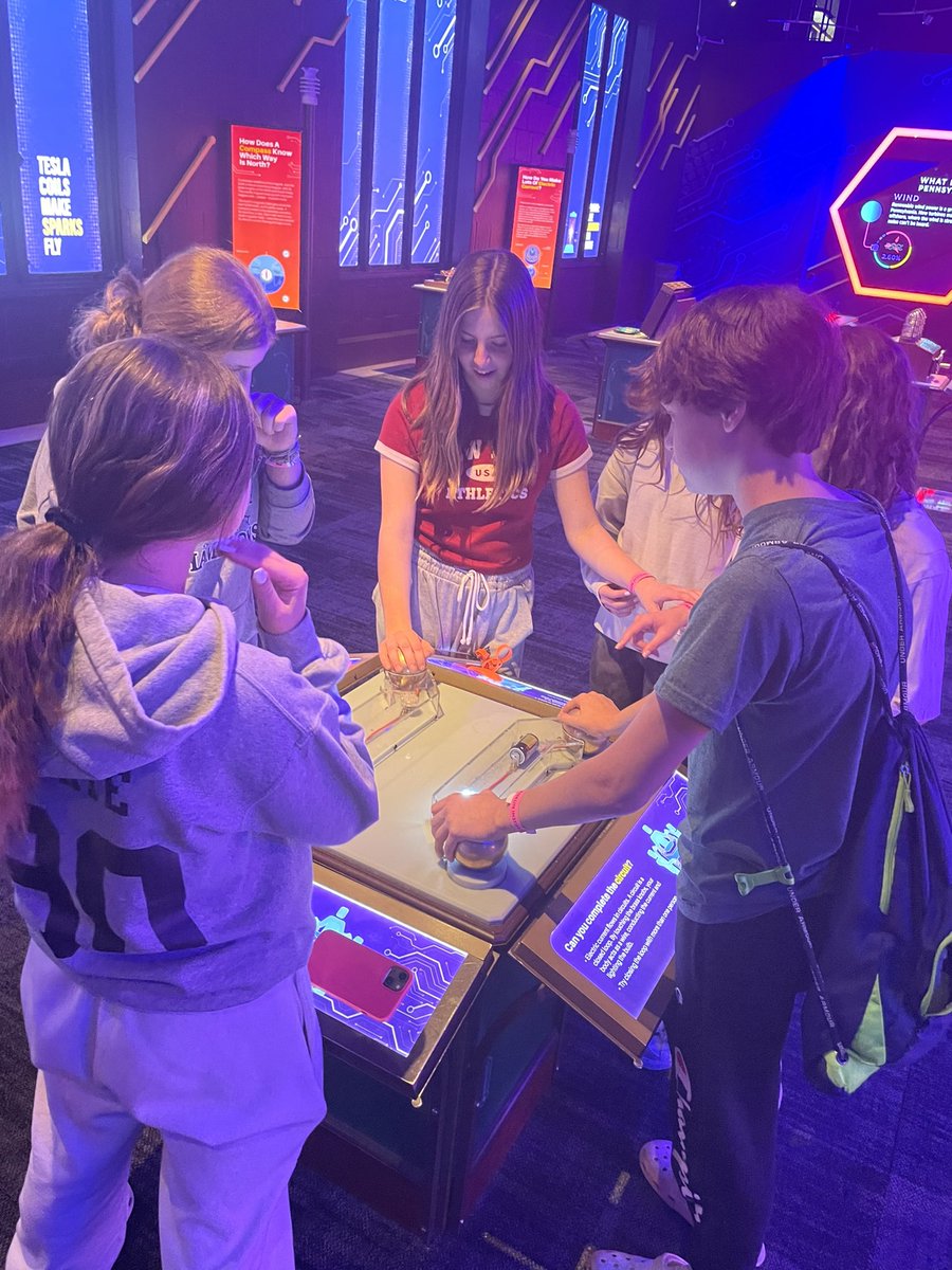 h_engelken's tweet photo. Getting Science-y at the @TheFranklin Institute on the 8th Grade trip 🧬🔭🧪🌏 @ThompsonMSpride https://t.co/4INshY5IFc