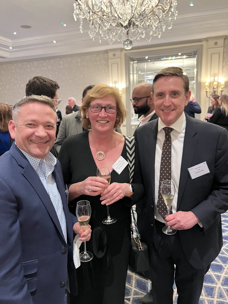 Arenanetworking's tweet photo. Networking, networking, networking…

#arenalecture23 https://t.co/SqGuY1znmA
