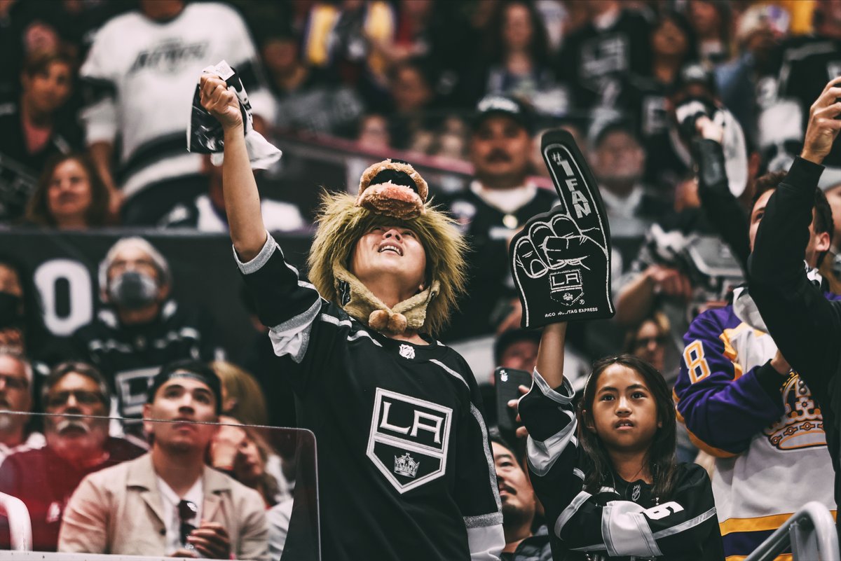 LAKings tweet picture