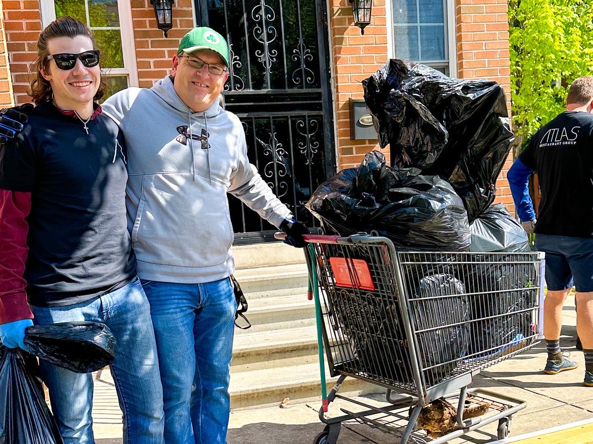 This morning a few hundred Atlas Restaurant Group employees gathered to clean up seven Baltimore City neighborhoods in honor of Earth Day. Thank you to the Community Engagement Organization, Hands on HIIT, the Department of Public Works &amp; all of our volunteers for coming out!