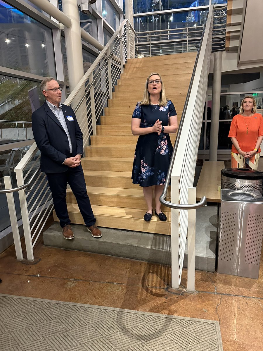 QuentinHartIA's tweet photo. Thank you #AcceleratorforAmerica for helping shape American cities thru innovation and collaboration. Working together we can accomplish so much more. Great start to our regional meeting in Phoenix, Az. https://t.co/Z0K33j3onK