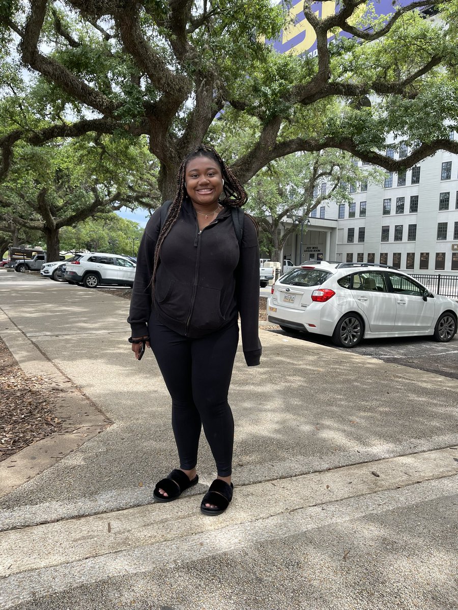 isabellalavila's tweet photo. Gabby Harris says she isn’t a huge football fan but thinks we’re going to win! #manship2010 #fanaticfans https://t.co/7DMDgHvrTj