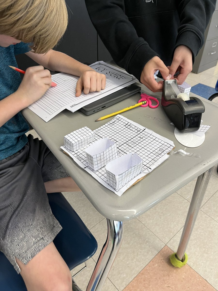 MrSmallDoesMath's tweet image. With us closing in on our final days of the “My Surf Shop” project, we had the pleasure of hearing from Prof. Charles Mencel of Mencel Surfboards. The students had some great questions that aligned with our project. 🏄🏼‍♀️🏄🏼🌊 @KeiserMelissa @GMartinez_OP @laurmalaney @MaplePlaceMS