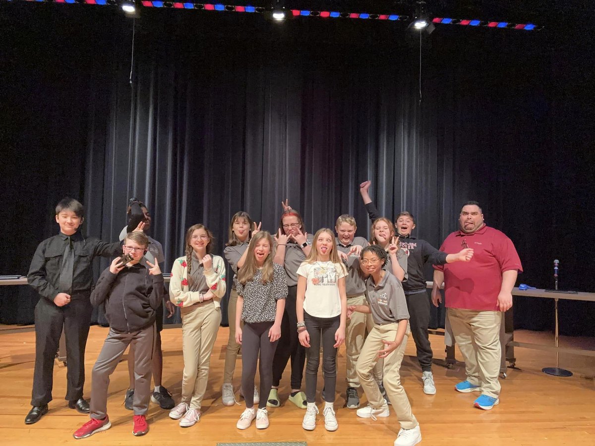 Freedom_MS_SCPS's tweet image. Congratulations to the cast &amp;amp; crew of &quot;Help Desk,&quot; as well director, Mr. Short, on a great show!