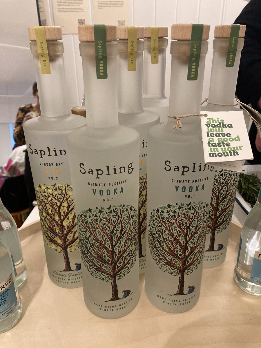 Gorgeous evening to kick off #Preloved <a href="/laurenbravo/">Lauren Bravo 🚨 PROBABLY NOTHING IS OUT NOW 🚨</a> publication week at <a href="/ThisisHost/">Host of Leyton</a> 🌸🌿