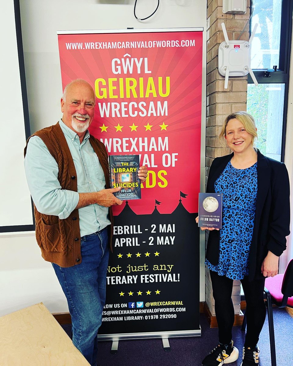 FflurDafydd's tweet photo. Thank you @WrexCarnival for a lovely book event this evening - the penultimate stop on #TheLibrarySuicides tour. As everyone else was heading to Wrexham I thought I'd get in on the act. https://t.co/qPuoKnagxE
