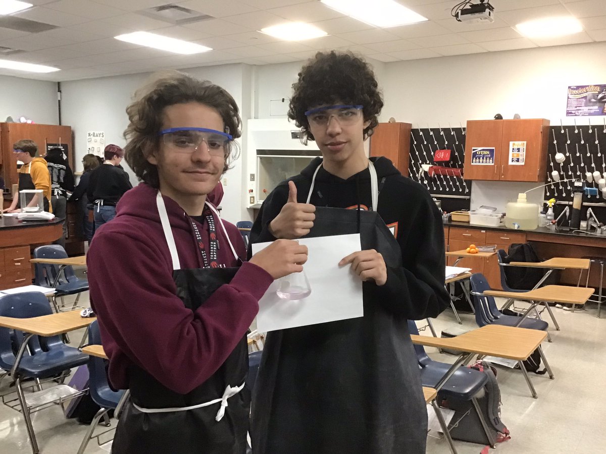DoDEA_OTHS's tweet photo. Honors Chemistry students are dropping some great #titrations to get that #palepink! #oths #scienceisfun #dodeagrants https://t.co/xBxDIMbYp3