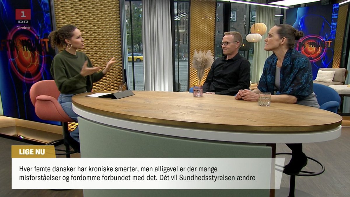 asbjornlindso's tweet image. Hver femte dansker har kroniske smerter‼️Og mange mødes med fordomme, som gør livet med smerter svært og ensomt.

Det skal ny @SSTSundhed-kampagne lave om på: sst.dk/da/Kroniskesme…

Tak til Aftenshowet for at hjælpe os med at sætte fokus på problemet 🙏#sundpol #SundhedForAlle