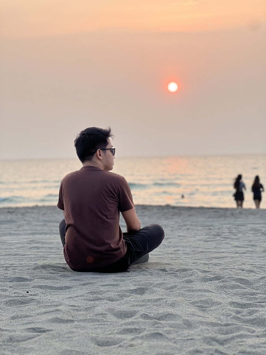 Romeadvincula's tweet photo. The rest that we deserve! 🏖️🌿 https://t.co/uPPVnAcI5n