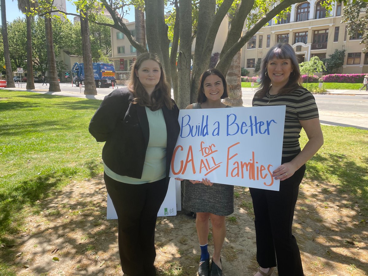 EndChildPovCA's tweet photo. 💥HAPPENING NOW! @MakeItForAll press conference on #AB1128 (@MSantiagoAD54) &amp; #AB1498 (@AsmMikeGipson)

✅#AB1128 provides dependents who are too old to qualify for the current Young Child Tax Credit w up to $1,083 annually.

✅#AB1498 raises the #CalEITC minimum from $1 to $300 https://t.co/e9QanVX7zw