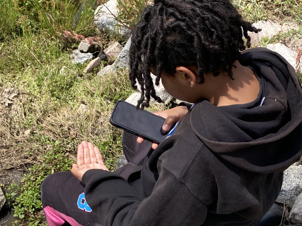 Today was all about #Citizenscience <a href="/RMSKnights_MCS/">Riverside Middle School</a>, thanks to our friends at <a href="/CIBLEARNING/">CIBL</a>. From recording cloud data to identifying the things they walk past everyday, it was all about learning. Thank you <a href="/NCGSKFound/">NC GlaxoSmithKline F</a> for helping make these adventures possible.