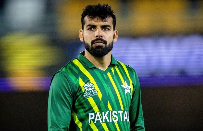 imadd_v9's tweet photo. Shadab Khan is the most overrated player in this team... Show me one good performance from him when it actually matters.. he always chokes in big games https://t.co/XuOmWdZlg9