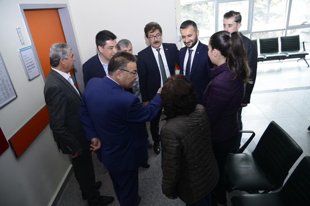 Devakirsehir's tweet photo. Millet ittifakımızın Kırşehir Milletvekili adaylarıyla birlikte saha çalışmalarımıza il başkanımız Sn. Metin ATABEY Önderliğinde katılım sağladık. #sanasözyinebaharlargelecek @alibabacan @devapartisi @avidrissahin @erginsadullah https://t.co/UgchGzadbC