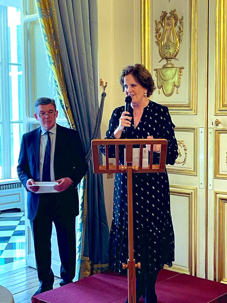 MennaRawlings's tweet photo. L'Association Olympique Britannique @TeamGB a été accueillie chez nous ce soir, pour célébrer l'avancée des préparatifs des @jeuxolympiques de Paris 2024. C'est inspirant de voir ces projets prendre forme en étroite collaboration avec nos partenaires français pour #Paris2024 ! https://t.co/FP7BWTmUa5