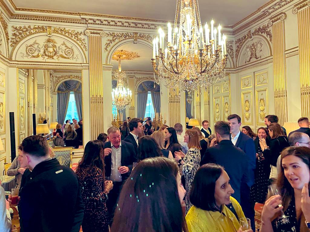 MennaRawlings's tweet photo. L'Association Olympique Britannique @TeamGB a été accueillie chez nous ce soir, pour célébrer l'avancée des préparatifs des @jeuxolympiques de Paris 2024. C'est inspirant de voir ces projets prendre forme en étroite collaboration avec nos partenaires français pour #Paris2024 ! https://t.co/FP7BWTmUa5