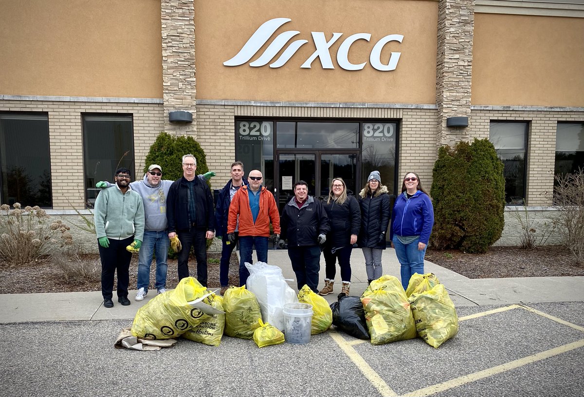 XCGCanada's tweet photo. Today our Kitchener staff celebrated #EarthDay by participating in the @Pitch_In_Canada clean-up campaign. We spent our lunch break picking up litter from around the neighbourhood.
#WePitchIn #litterfree 🌎 https://t.co/5svRi8WFod