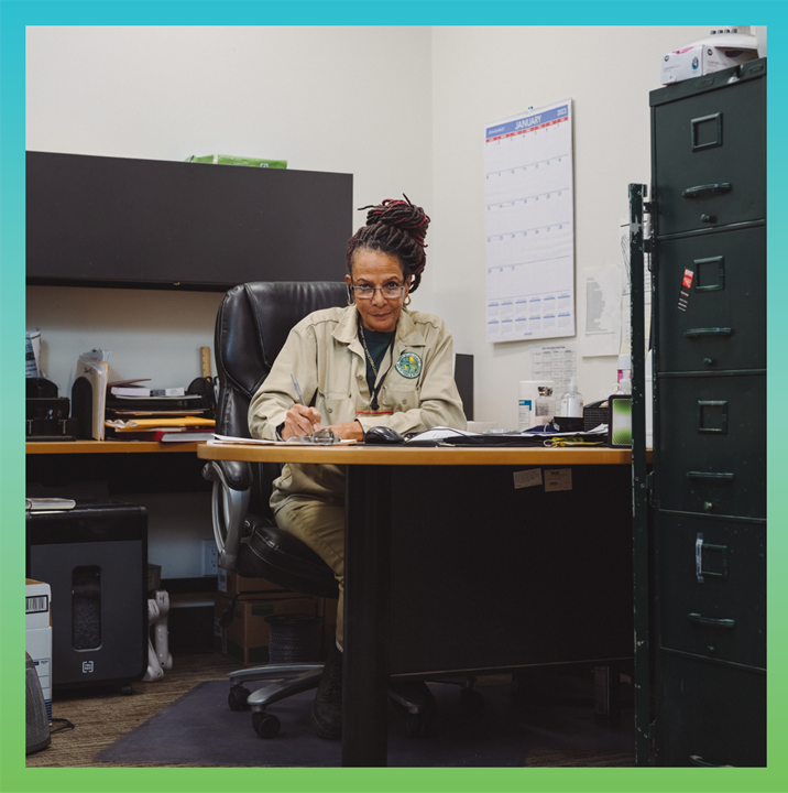 LACFairChance's tweet photo. In prison, Vanessa worked on groundskeeping &amp; landscaping machinery. Now, she’s thriving as a  Ground Maintenance Supervisor at @lacountyparks for almost 20 years.

Apr is #SecondChanceMonth. Join @CountyofLA in #fairchance. Register at https://t.co/rD1UhojGiA today!

#reentry https://t.co/vJMjkud1KJ