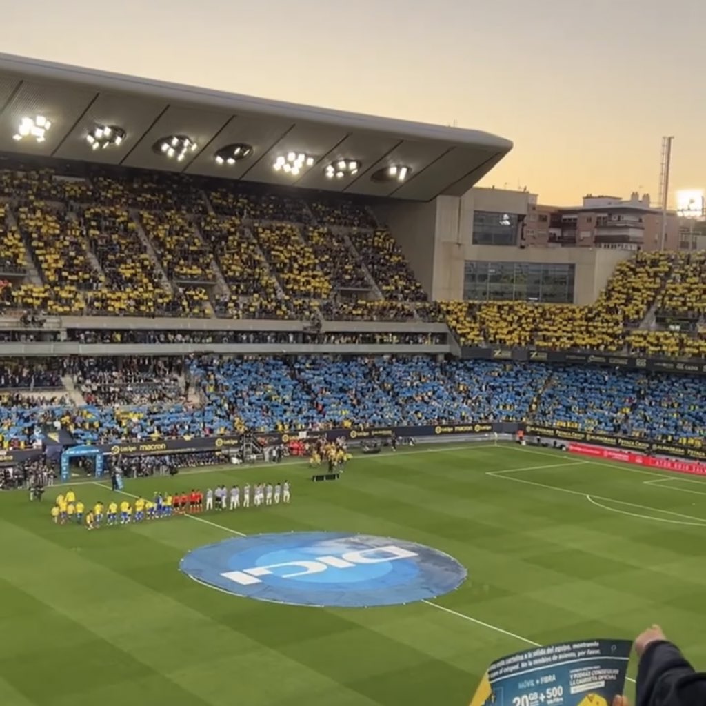 jcarlosscb's tweet photo. Inigualable, inefable e irrepetible 
en pocas palabras… CÁDIZ https://t.co/eaYLQvwQbP