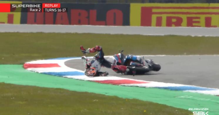 dcs_81's tweet photo. Van der Mark sufre una rotura del fémur izquierdo tras su escalofriante highside en Assen https://t.co/OgvDovvhzB https://t.co/kJsNYfG9bi