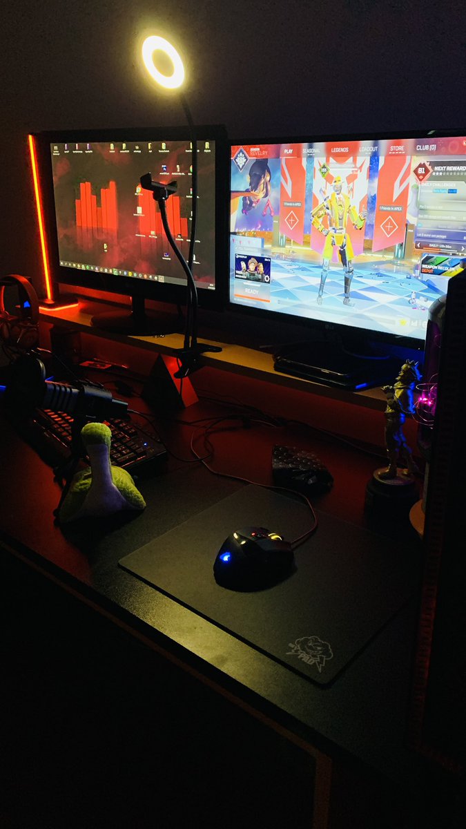 Mona_Controlla_'s tweet photo. ...bb Softpad and hello @SkyPADgg ! Wowi got the idea from @ottrTweets Its so much better now.💛/ model 300x350mm, black #gaming #ottr #apexlegends #skypad https://t.co/BnePkVP8JV