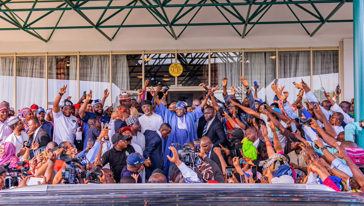 SenatorYau's tweet photo. Welcome home Mr President Elect @officialABAT. https://t.co/ysb93d9Vze