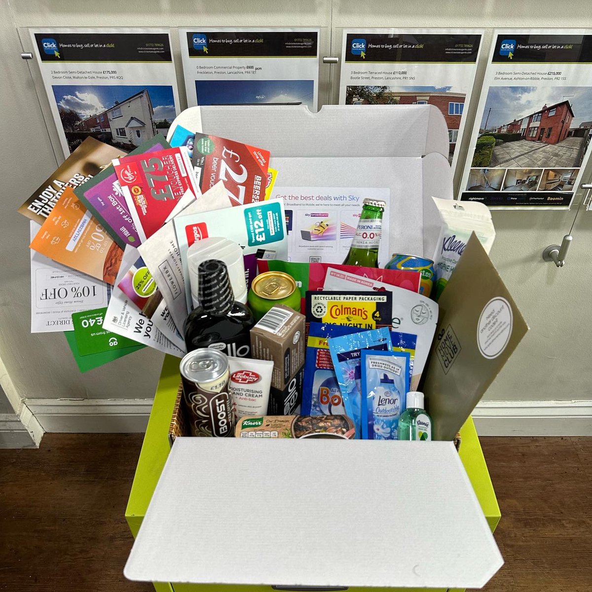 ClickEstatesUK's tweet photo. Did someone say free goodies? 
Check out this month’s move in box.. 
As a special treat to our customers, whether you are a vendor, buyer, landlord or tenant we have a gift for you all. A perfect way to help you get set up in your home or just some great vouchers and treats! 🎁🏡 https://t.co/z1LVdU2N84