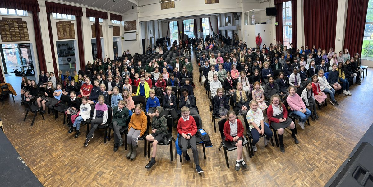 jpmanwaring's tweet photo. What a choir!!! Amazing sound today as we prepare for the #coronation https://t.co/4h21zYEU4u