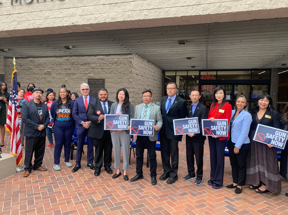 This morning in Monterey Park we announced three bills to address our gun violence epidemic: AB 732, AB 733, and AB 1638. 

Thank you to our author, @AsmMikeFong, @LADAOffice, @safeandjust, @CSSJustice, @MomsDemand, Mayor Jose Sanchez and the entire Monterey Park City Council.