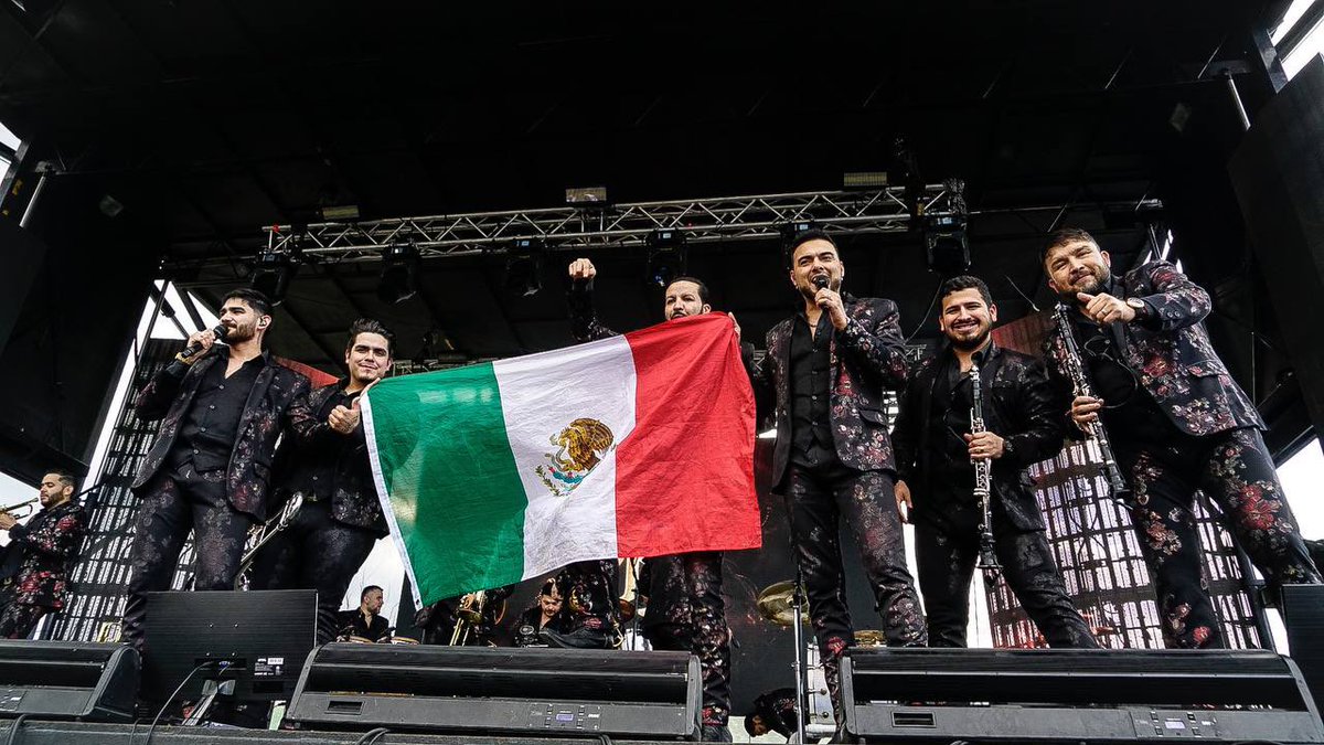 ElRecodoOficial's tweet photo. Gracias Newburgh, New York ¡siempre serán nuestro vicio más grande! 🫶 Gracias por acompañarnos en una tarde noche de fiesta cantando y bailando todos nuestros éxitos. #iUUU 🤠 https://t.co/lic4xDfRNP