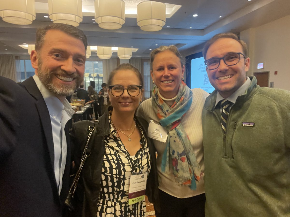Thrilled to see our Division represent so well at the #jointmeeting 2023! ASCI Council member @JulesBass6, new YPSA @JonathanCaseyMD, amazing fellow Dan Cook and Anna Hemnes celebrating together! Thank goodness Jon is good at selfies😃