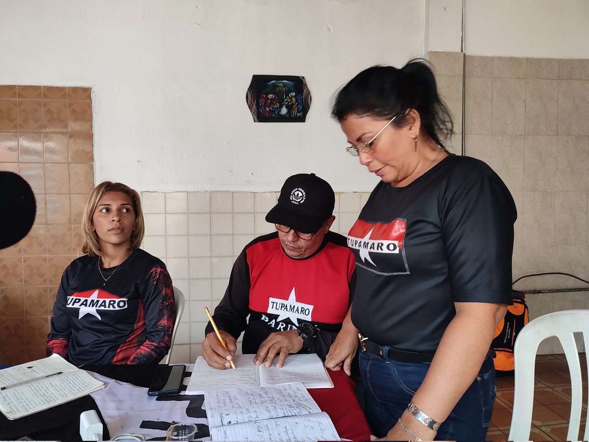 Para el fortalecimiento de la propaganda y comunicación debemos innovar metododos que siembren el planteamiento politico ideologico del partido en la poblacion...
Secretaria de Comunicacion dio parte a el edo mayor del <a href="/BloqLlanero_MRT/">BloqueLlaneroAmazonico_MRT</a> 

#ALBAEsNuestramerica 
#ComunaYProducción