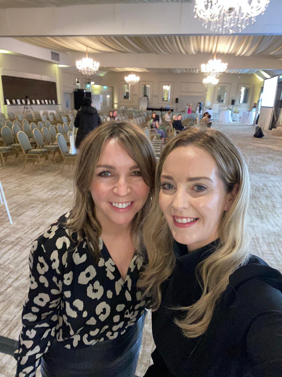 sw_clinic's tweet photo. Today our team were at the launch of 3 exciting new products from one of our best selling brands #IMAGEskincare Thank you to all the IMAGE team for a wonderful day, we are looking forward to launching the new Biome+ collection later this week 🥂
#clean #clinical #skincare https://t.co/nn6VYYeQhF