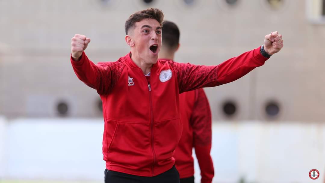 ⚽️ 📰 📸 El #futbol sempre et porta moments especials! 🔴⚪⚫
#uetebase #Formacio #FCF #ConsellEsportiuBaixEbre #Tortosa #TerresdelEbre