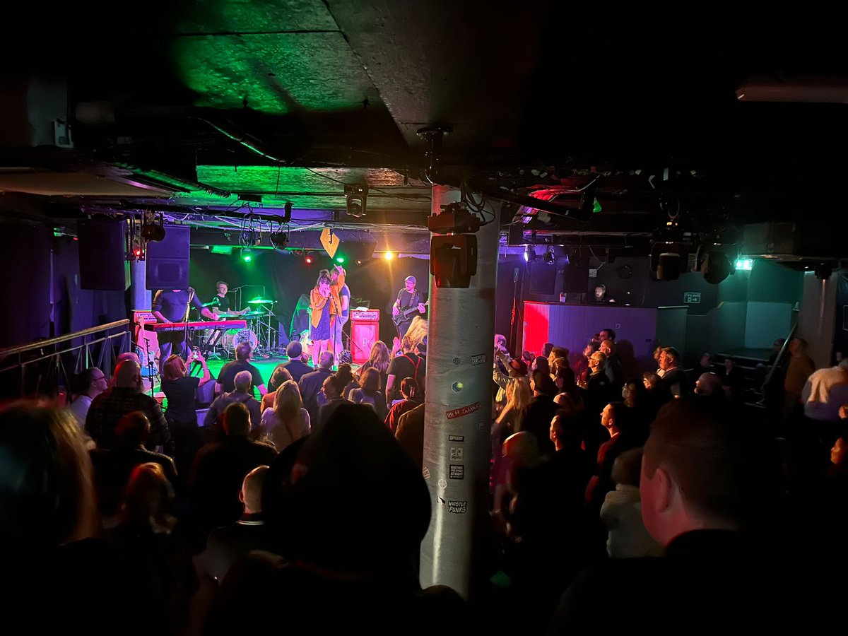 Saying goodbye to a brilliant crowd on Saturday over @TheUnderworld before @Bustershuffle took to the stage! What a night 💥💥💥 📸 @Tone_H28