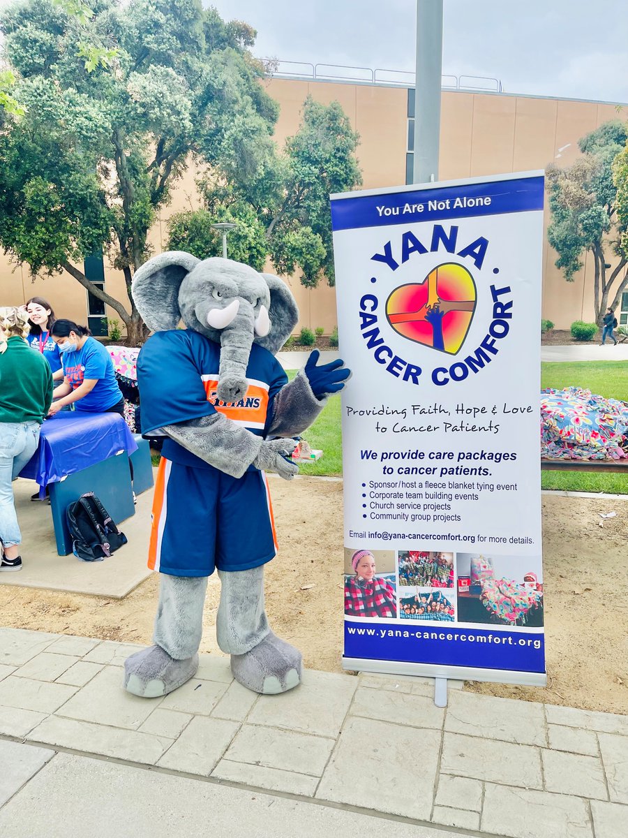 YANAcancer's tweet photo. Thank you  Cal State Fullerton @CSUF
for choosing us as part of your Titans Give Back Spring Day of Service event to hand-tie blankets for cancer patients. 💕 https://t.co/yyFibkhdeX