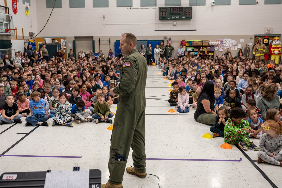 #MOMC Army Day at Scott Elementary📷📷 Today marks the kickoff of the Week of the Military Child at Scott Elementary for #MonthOfTheMilitaryChild Army personnel from #TeamScott greeted and Col. Rob Lowe and his team taught the kids about the 375th Aeromedical Evacuation team.