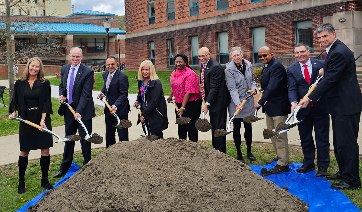 Congrats, Dean Raman & @umassengin for ceremonially breaking ground on $125M Sustainable Engineering Laboratories. It will empower UMass engineers to make bold new discoveries, address environmental justice & propel the sustainable engineering workforce & economy in MA & beyond.