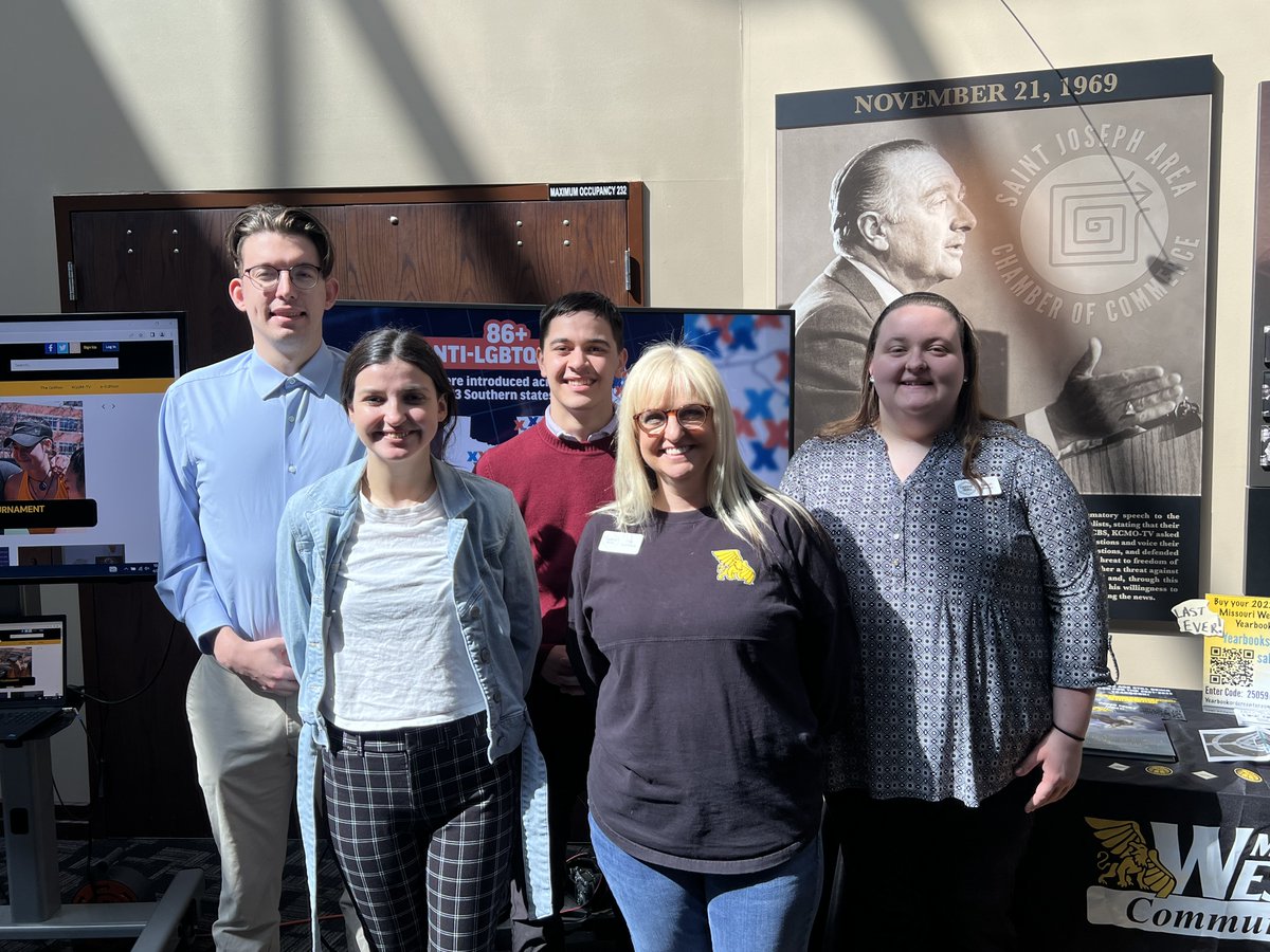 Students from Dr. Jackson's COM 415, Dr. Carviou's JOU 311/312 and Dr. Adkin's ETC 200 presented during the @missouriwestern Applied Learning Showcase on Friday! Look at all of their hard work!  #GoGriffs #appliedlearning