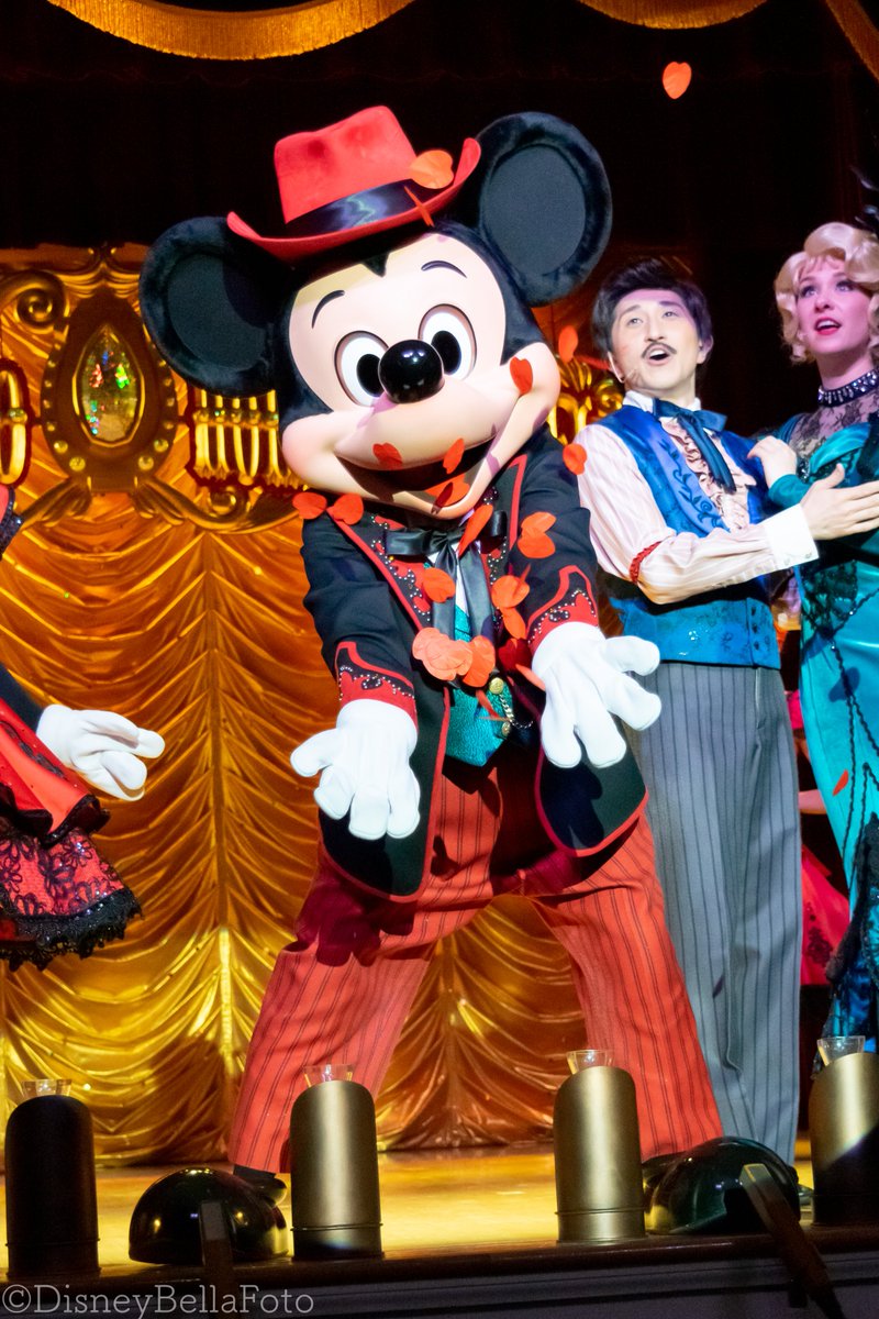 DisneyFoto's tweet photo. ミキカン終わったとか到底受け入れられない…
ああ、無理だ…
いや、分かってたよ。コロナで休演になってから何度もよぎったよ。でもそれが本当に現実になることなんて考えてなかった。いつか再演してくれるとどこかで信じてた。いや、演出上再演不可能って薄々わかってはいたけど…ああ…そんな…… https://t.co/1ivqSV5lGl