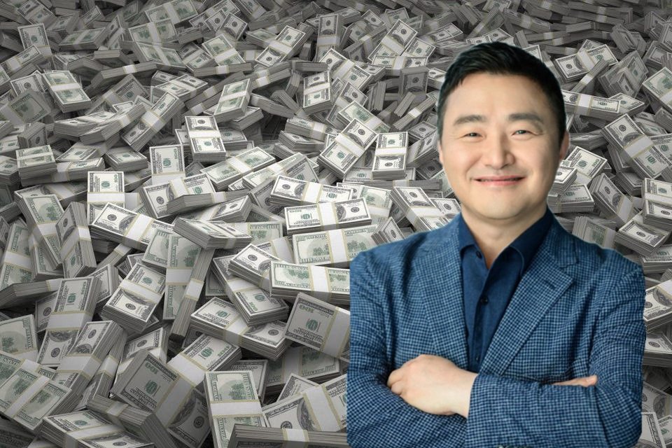 Money, money, money
must be funny
in the rich man's world!
#RohTaemoon #Samsung #SamsungMobile #costcutting #Costcuttingking #TMRoh #SamsungElectronics #LeeJaeyong #profits #MONEY 
#BringbackDJKoh