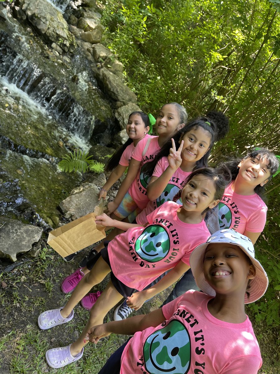 The <a href="/GTGrizzlyBears/">Guerrero Thompson Elementary</a> Girl Scouts field trip to <a href="/umlaufsculpture/">Umlauf Sculpture</a> on #EarthDay2023