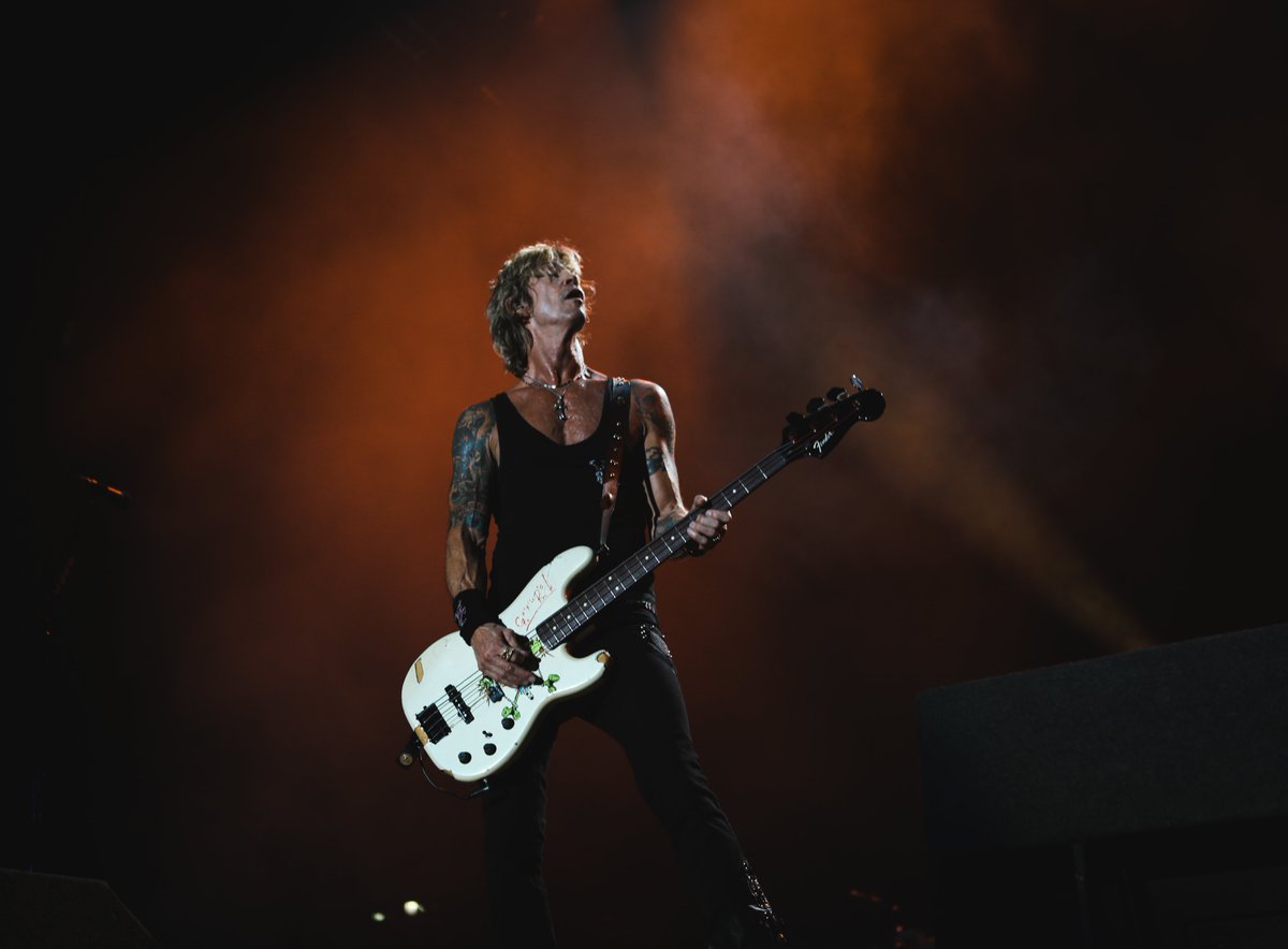 Guns N' Roses tweet media