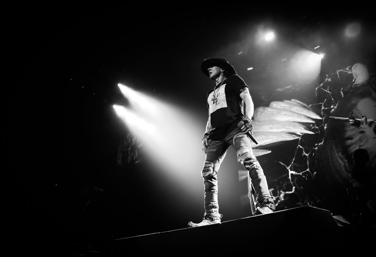 Guns N' Roses tweet media
